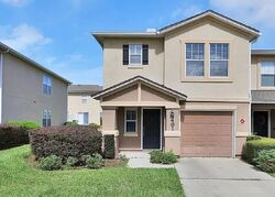 Pre-foreclosure in  Calming Water Dr Unit 1401 Orange Park, FL 32003