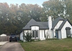 Pre-foreclosure in  Peterson Lake Rd Collierville, TN 38017