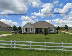 Pre-foreclosure in  Ballenger Rd Wellford, SC 29385