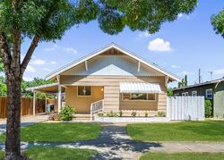 Pre-foreclosure in  R St Newman, CA 95360