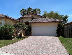 Pre-foreclosure in  SW 143rd Ln Miami, FL 33186