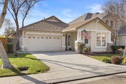 Pre-foreclosure in  Sarazen Pl Patterson, CA 95363