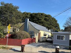 Pre-foreclosure in  Carlson Blvd Richmond, CA 94804