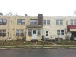 Pre-foreclosure in  CINNAMINSON AVE Riverton, NJ 08077
