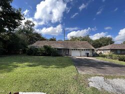 Pre-foreclosure in  Coolidge St Groves, TX 77619