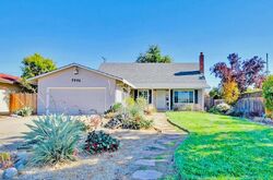 Pre-foreclosure in  Redstone Dr Sacramento, CA 95827