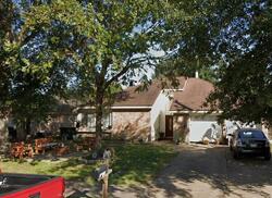 Pre-foreclosure in  VILLAGE OAK DR Katy, TX 77493