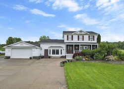 Pre-foreclosure in  Center Rd Garrettsville, OH 44231