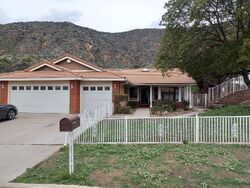 Pre-foreclosure in  Palm Crest Dr Highland, CA 92346