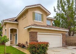 Pre-foreclosure in  Neff Ct Canyon Country, CA 91351