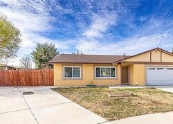Pre-foreclosure in  Glenmont Ct Hemet, CA 92544