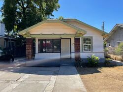  N Roosevelt Ave, Fresno CA