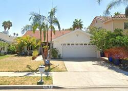 Pre-foreclosure in  Elkwood St Reseda, CA 91335