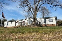 Pre-foreclosure in  Doe Run Rd Rocky Mount, VA 24151