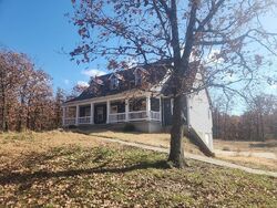 Pre-foreclosure in  Outer Rd Joplin, MO 64804