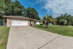 Pre-foreclosure in  SW 136th Court Rd Dunnellon, FL 34432