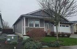 Pre-foreclosure in  River Walk Ln Burlington, WA 98233