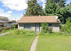Pre-foreclosure in  Lillie Ln Toppenish, WA 98948