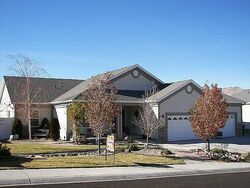 Pre-foreclosure in  Autumn Hills Dr Winnemucca, NV 89445