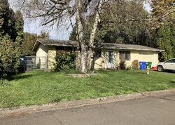 Pre-foreclosure in  Oroyan Ave Eugene, OR 97404