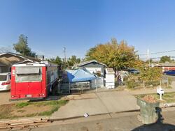Pre-foreclosure in  W Beechwood Ave Fresno, CA 93650