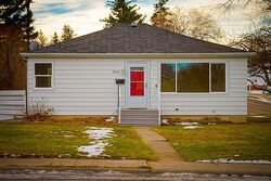 Pre-foreclosure in  5th Ave S Great Falls, MT 59405