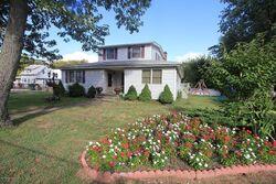 Pre-foreclosure in  Beacon Blvd Keansburg, NJ 07734