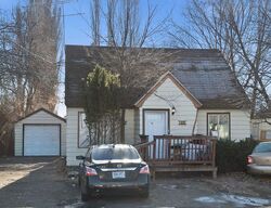 Pre-foreclosure in  Clinton Ave Klamath Falls, OR 97603