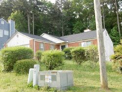 Pre-foreclosure in  Ling Way Austell, GA 30168