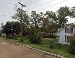 Pre-foreclosure in  N 2nd St Leesville, LA 71446
