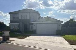 Pre-foreclosure in  Santa Cruz St Edinburg, TX 78542