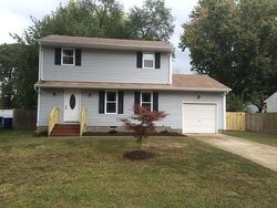 Pre-foreclosure in  Edsyl St Newport News, VA 23602