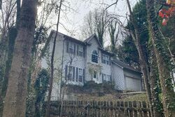Pre-foreclosure in  Canary Lake Dr Duluth, GA 30096