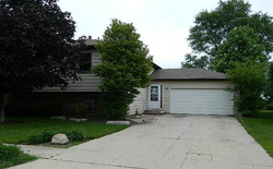 Pre-foreclosure in  MICHIGAN AVE South Elgin, IL 60177