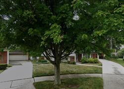 Pre-foreclosure in  Lexington Ct Trenton, MI 48183