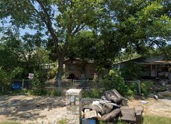 Pre-foreclosure Listing in S Camp St UVALDE, TX 78801