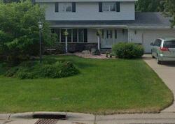 Pre-foreclosure in  Willow Cir Saint Paul, MN 55113