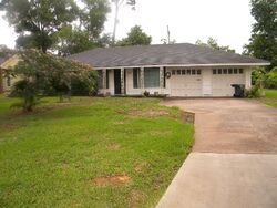 Pre-foreclosure in  Timberwood Ln Beaumont, TX 77703