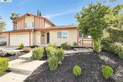 Pre-foreclosure in  Wicklow Ln Dublin, CA 94568