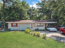 Pre-foreclosure in  S LAKEWOOD DR Tallahassee, FL 32305