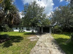 Pre-foreclosure in  Hawaii Dr E Jacksonville, FL 32246