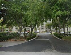Pre-foreclosure in  S CYPRESS BEND DR Pompano Beach, FL 33069