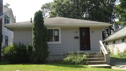 Pre-foreclosure in  PASADENA AVE Youngstown, OH 44502