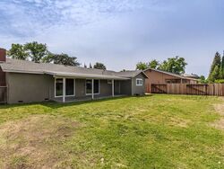 Pre-foreclosure in  Kendall Ave Modesto, CA 95355