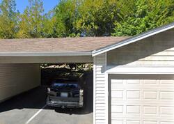 Pre-foreclosure in  Se Klahanie Blvd Apt E203 Issaquah, WA 98029