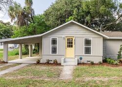 Pre-foreclosure in  Walnut St Auburndale, FL 33823