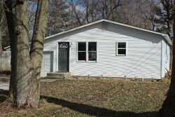  N 8th St, Rensselaer IN