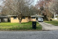 Pre-foreclosure in  Rainbow Dr Baton Rouge, LA 70809