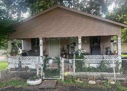 Pre-foreclosure in  Uncas St Baton Rouge, LA 70805