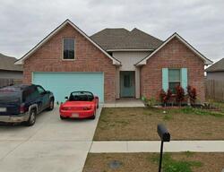Pre-foreclosure in  Ashton Oaks Ln Luling, LA 70070